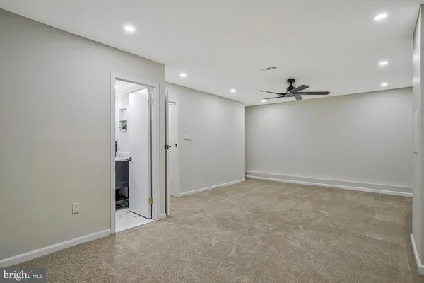$3,000 | 18740 Pier Point Place, Gaithersburg, MD 20886