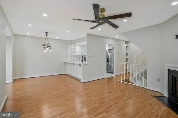 $3,000 | 18740 Pier Point Place, Gaithersburg, MD 20886