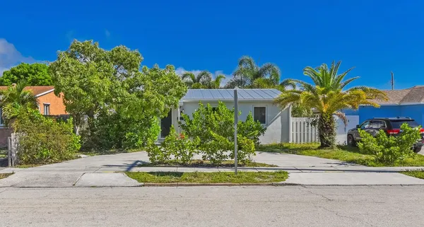 $3,700 | 727 Bunker Road, West Palm Beach, FL 33405