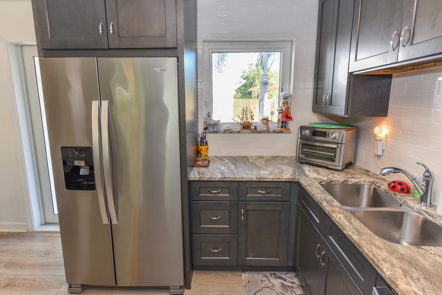 727 Bunker Road West Palm Beach, FL 33405 - Photo 13 of 25 727 Bunker Rd West Palm Beach-large-013-