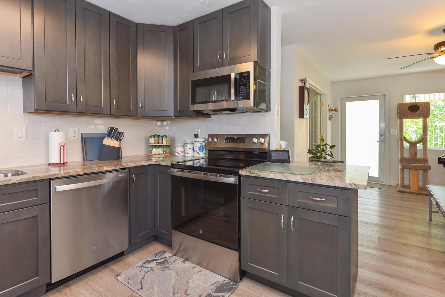 727 Bunker Road West Palm Beach, FL 33405 - Photo 14 of 25 727 Bunker Rd West Palm Beach-large-014-