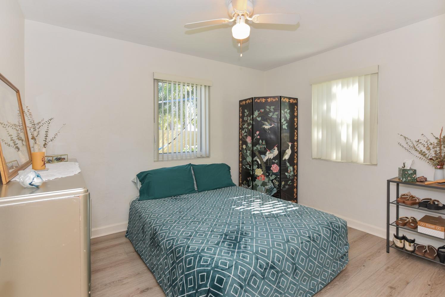 727 Bunker Road West Palm Beach, FL 33405 - Photo 16 of 25 727 Bunker Rd West Palm Beach-large-016-