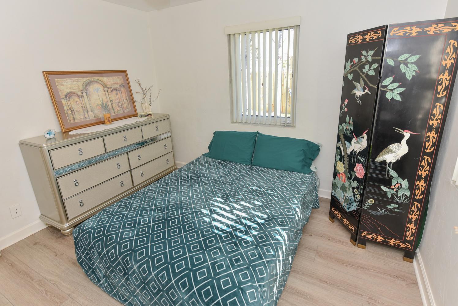 727 Bunker Road West Palm Beach, FL 33405 - Photo 18 of 25 727 Bunker Rd West Palm Beach-large-018-