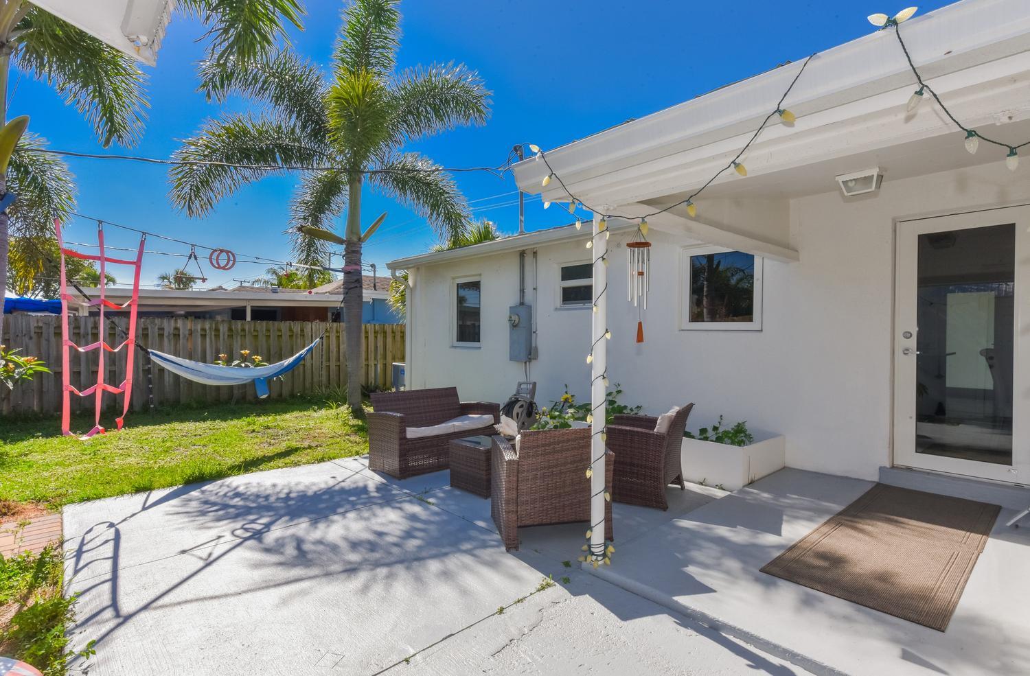 727 Bunker Road West Palm Beach, FL 33405 - Photo 22 of 25 727 Bunker Rd West Palm Beach-large-022-