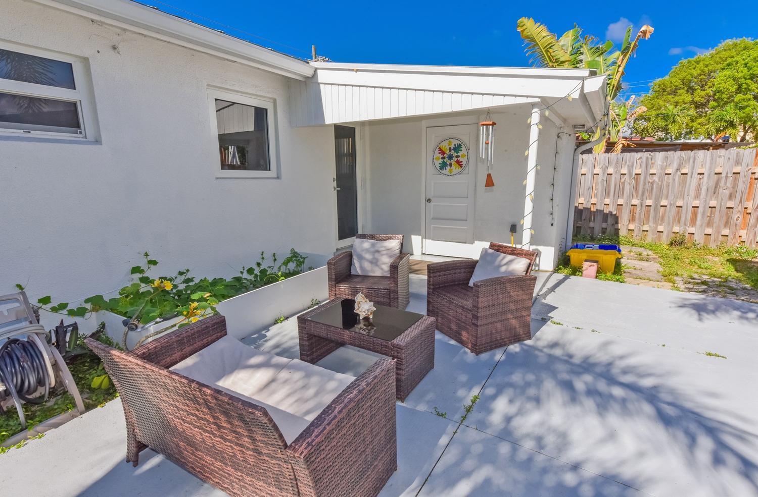 727 Bunker Road West Palm Beach, FL 33405 - Photo 25 of 25 727 Bunker Rd West Palm Beach-large-025-