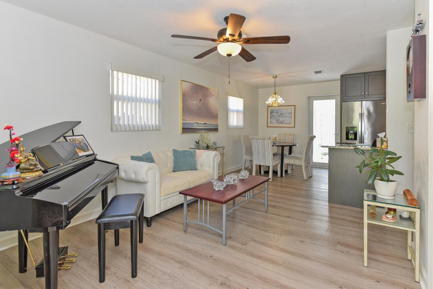 727 Bunker Road West Palm Beach, FL 33405 - Photo 9 of 25 727 Bunker Rd West Palm Beach-large-009-