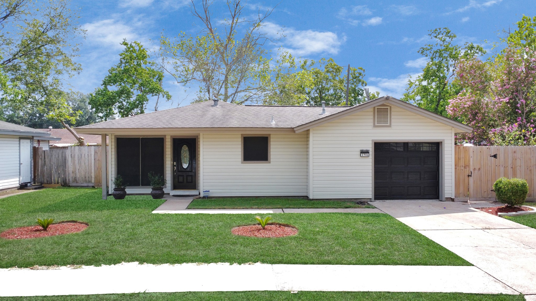 2706 Harvard Street Pasadena, TX 77502 - Photo 9 of 35
