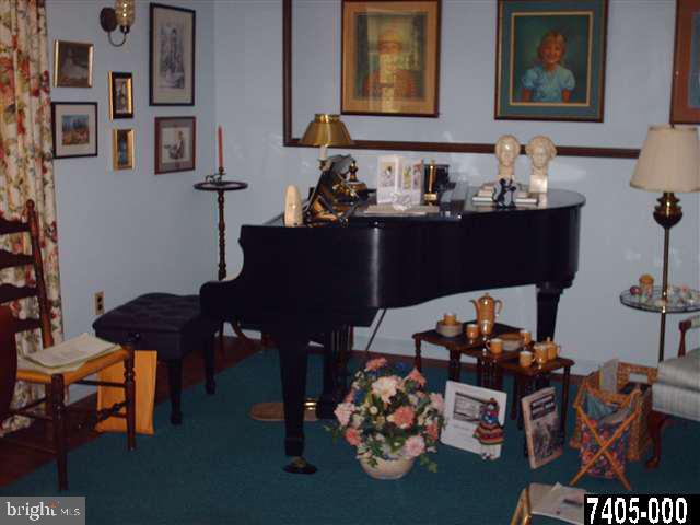 1730 Valley Road York, PA 17403 - Photo 6 of 15 Gallery Image 6