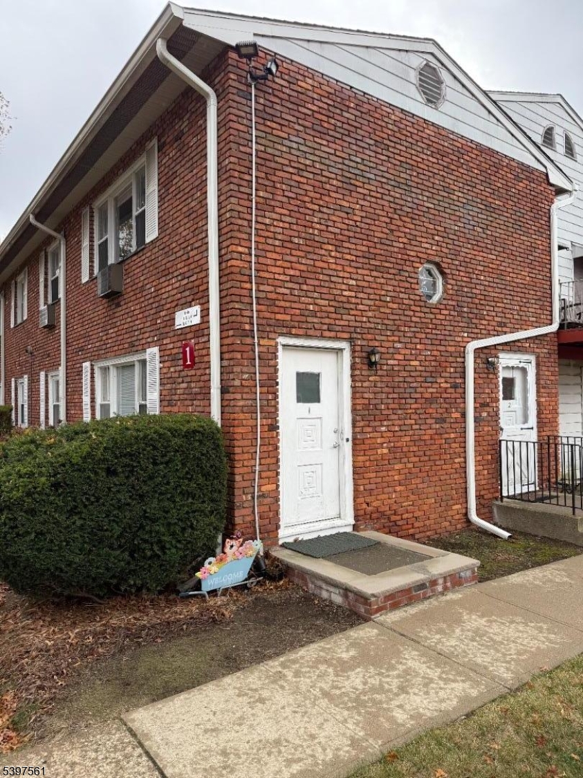680 Highway 15 Lake Hopatcong, NJ 07849 - Photo 2 of 6 a front view of a house