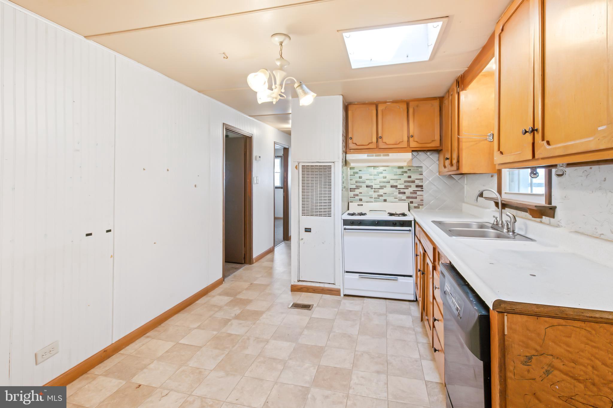 305 Hollow Road New Providence, PA 17560 - Photo 11 of 40