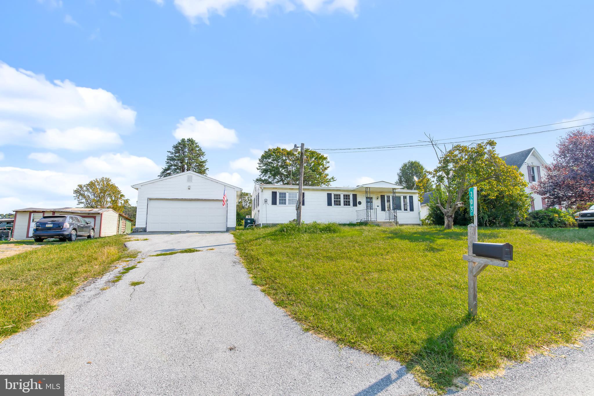 305 Hollow Road New Providence, PA 17560 - Photo 4 of 40