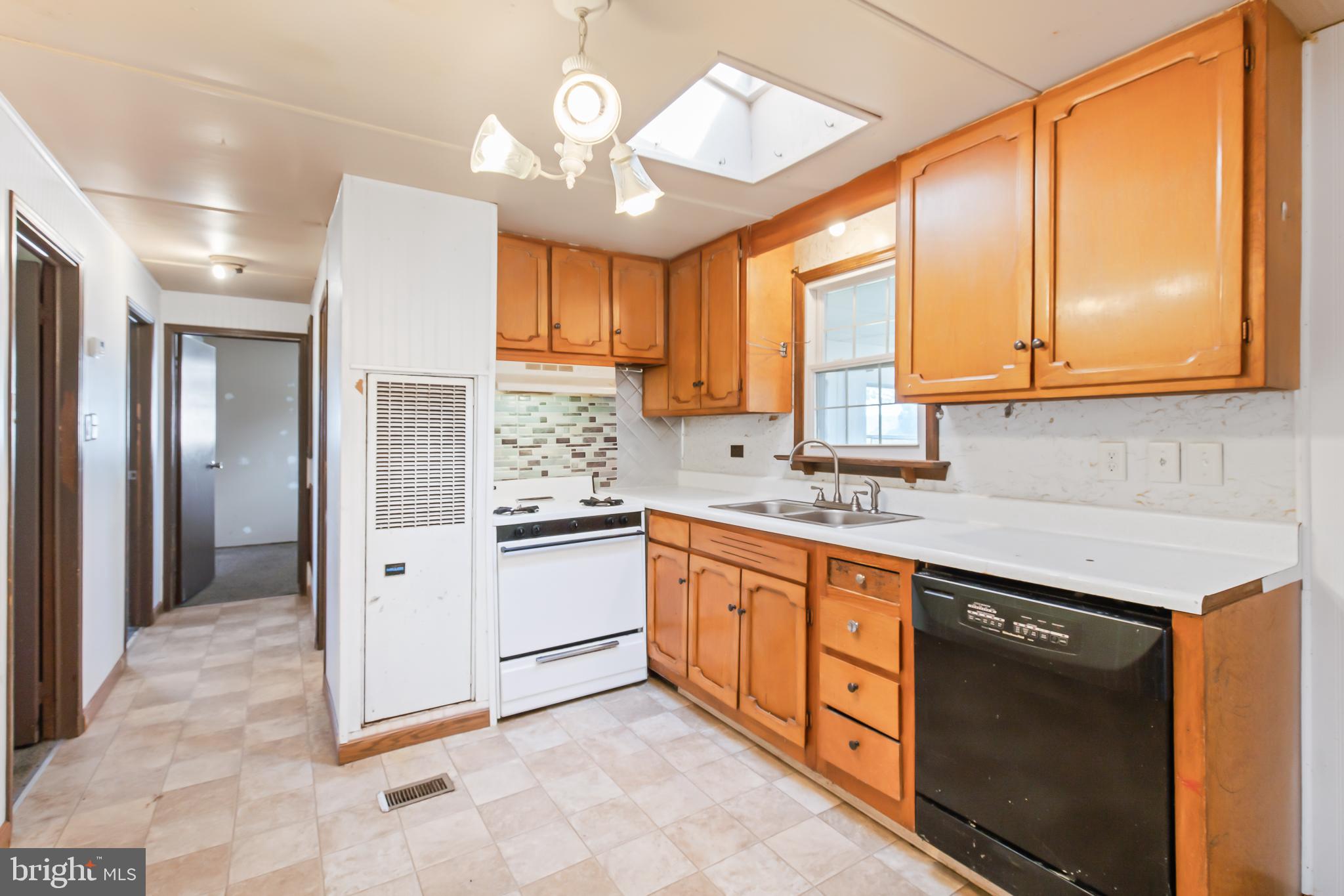 305 Hollow Road New Providence, PA 17560 - Photo 10 of 40