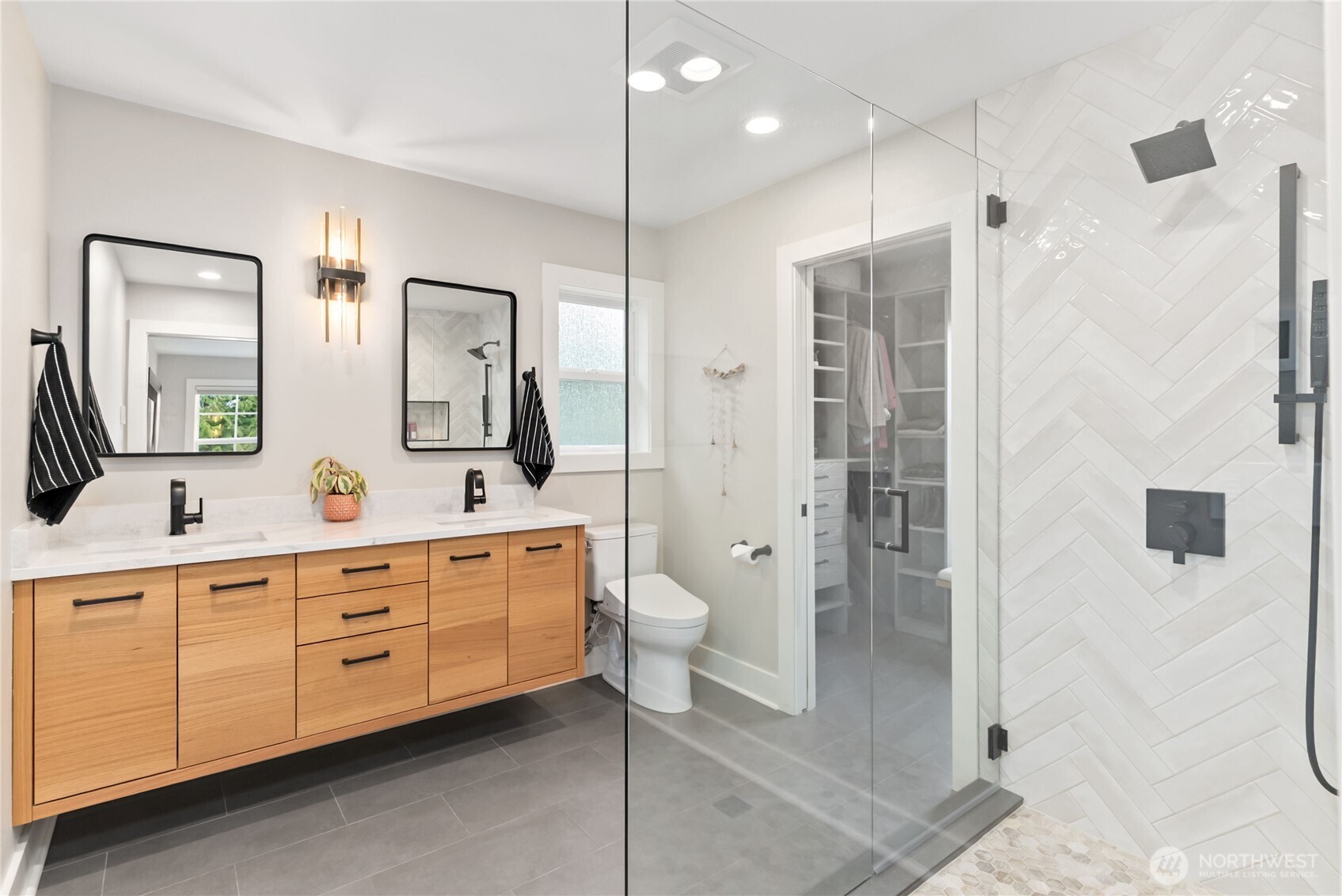 9604 44th Avenue Southwest Seattle, WA 98136 - Photo 16 of 30