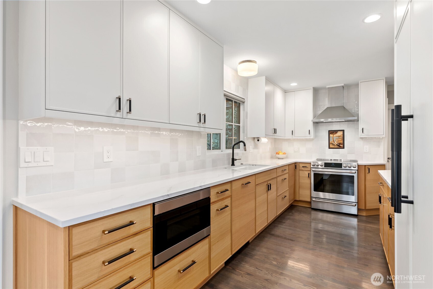 9604 44th Avenue Southwest Seattle, WA 98136 - Photo 9 of 30