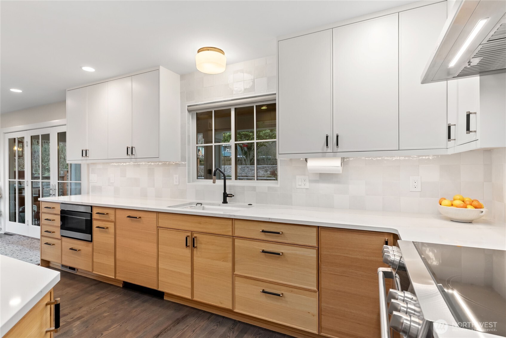 9604 44th Avenue Southwest Seattle, WA 98136 - Photo 10 of 30