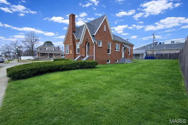 $232,500 | 111 West 2nd Street North, Wright City, MO 63390