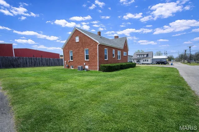 $232,500 | 111 West 2nd Street North, Wright City, MO 63390