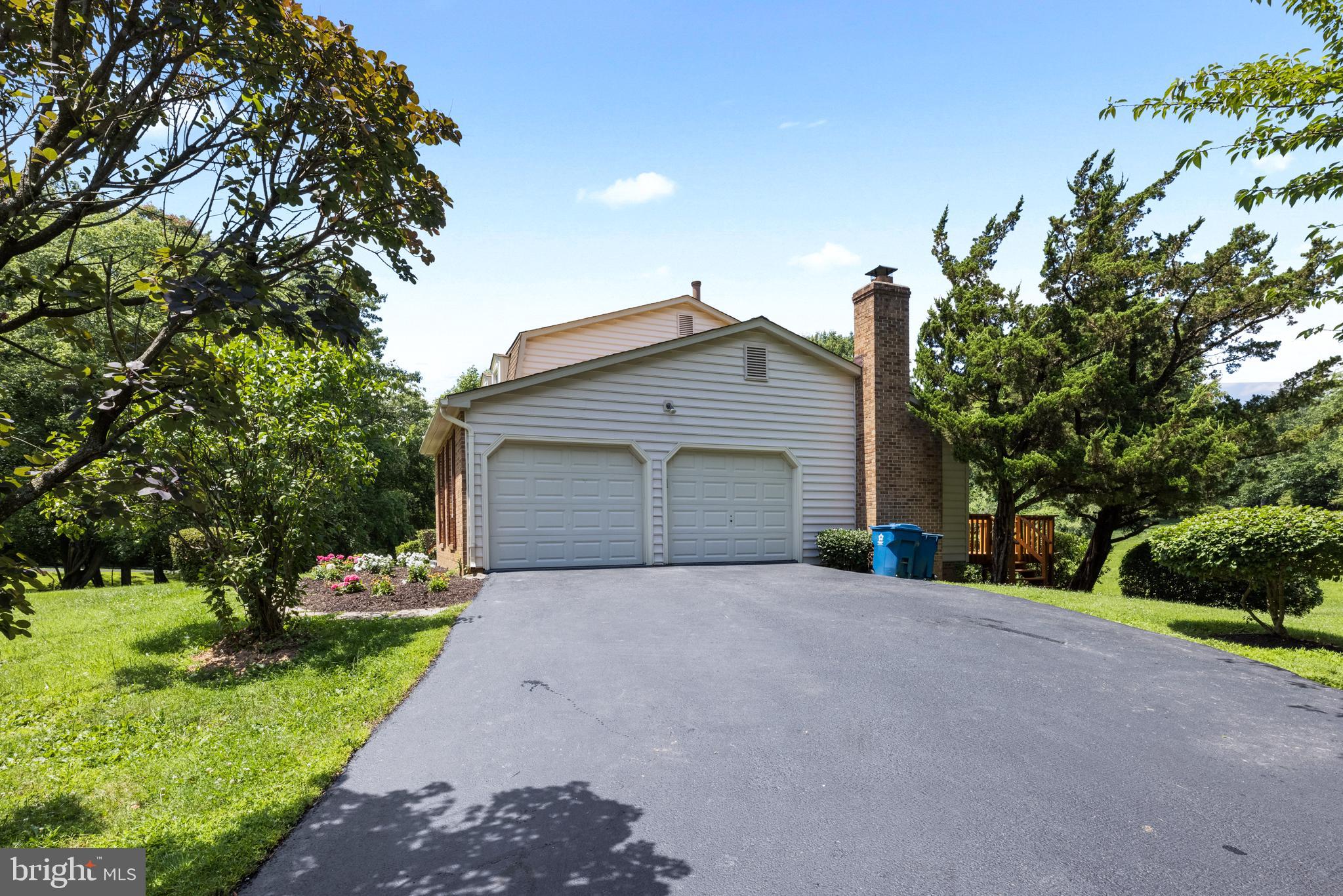 10906 Equestrian Court Reston, VA 20190 - Photo 29 of 36 Oversized side load garage.