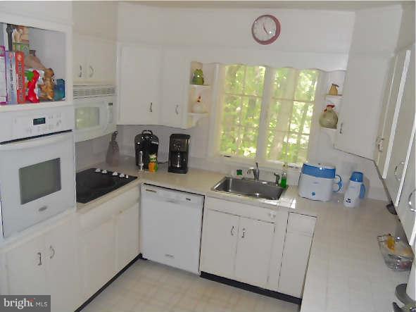 904 Huntsman Road Baltimore, MD 21286 - Photo 11 of 29 Kitchen