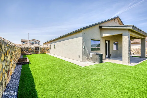 $425,000 | 6041 Cumin Pk Street, Santa Teresa, NM 88008