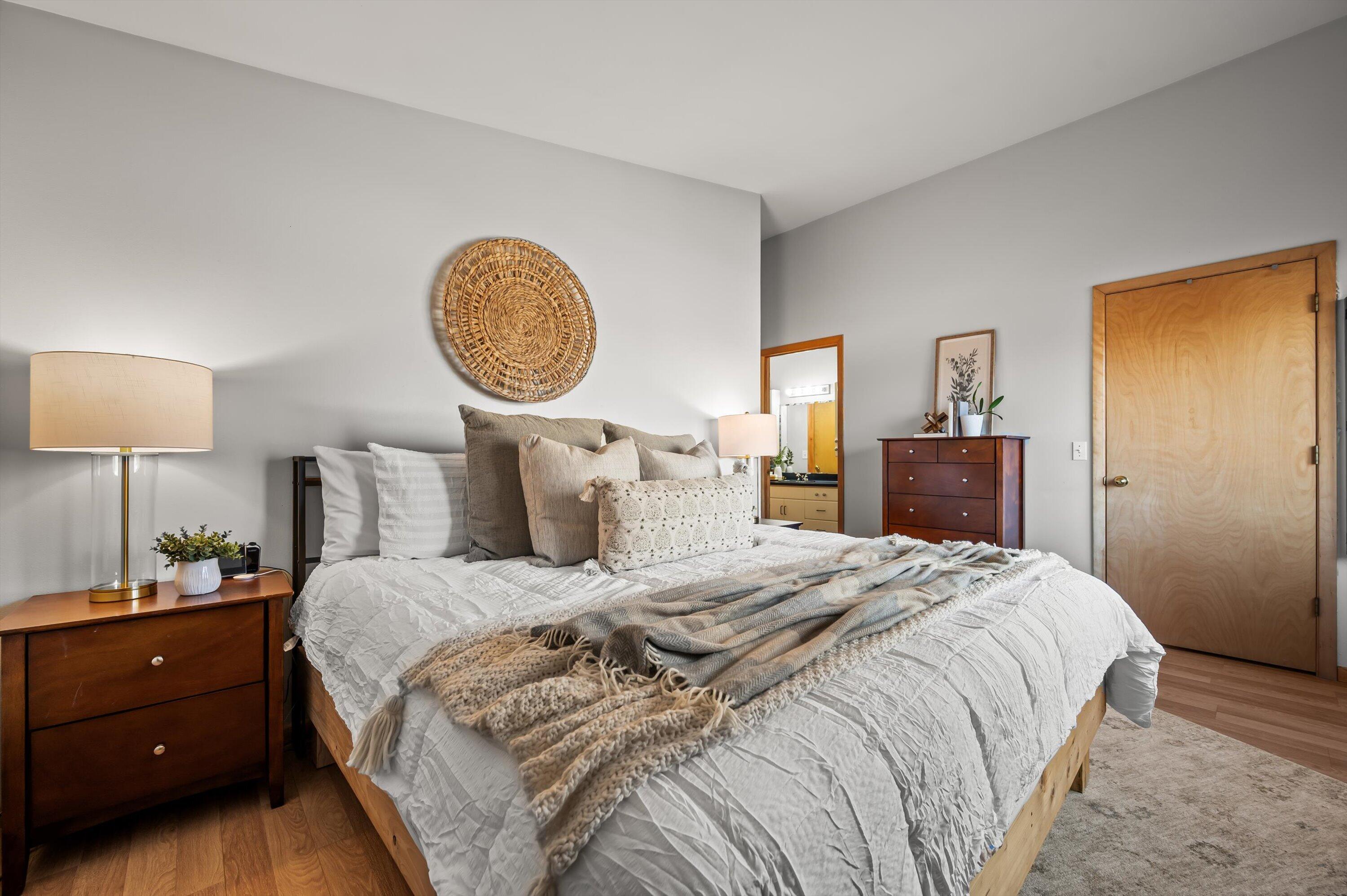 1130 Green Tree Road West Bend, WI 53090 - Photo 16 of 47 Walk in Closet