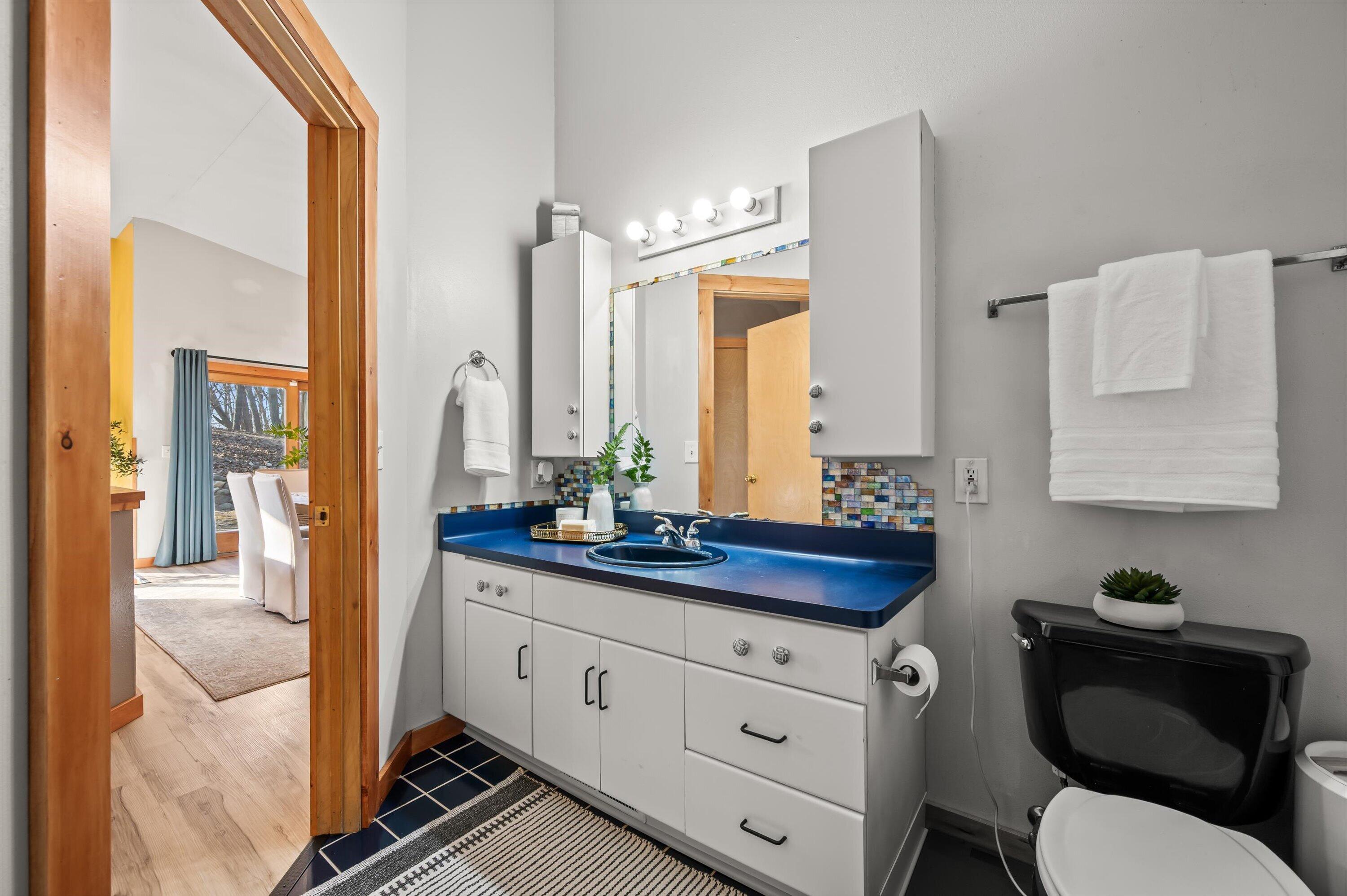 1130 Green Tree Road West Bend, WI 53090 - Photo 18 of 47 Access to the master and hallway