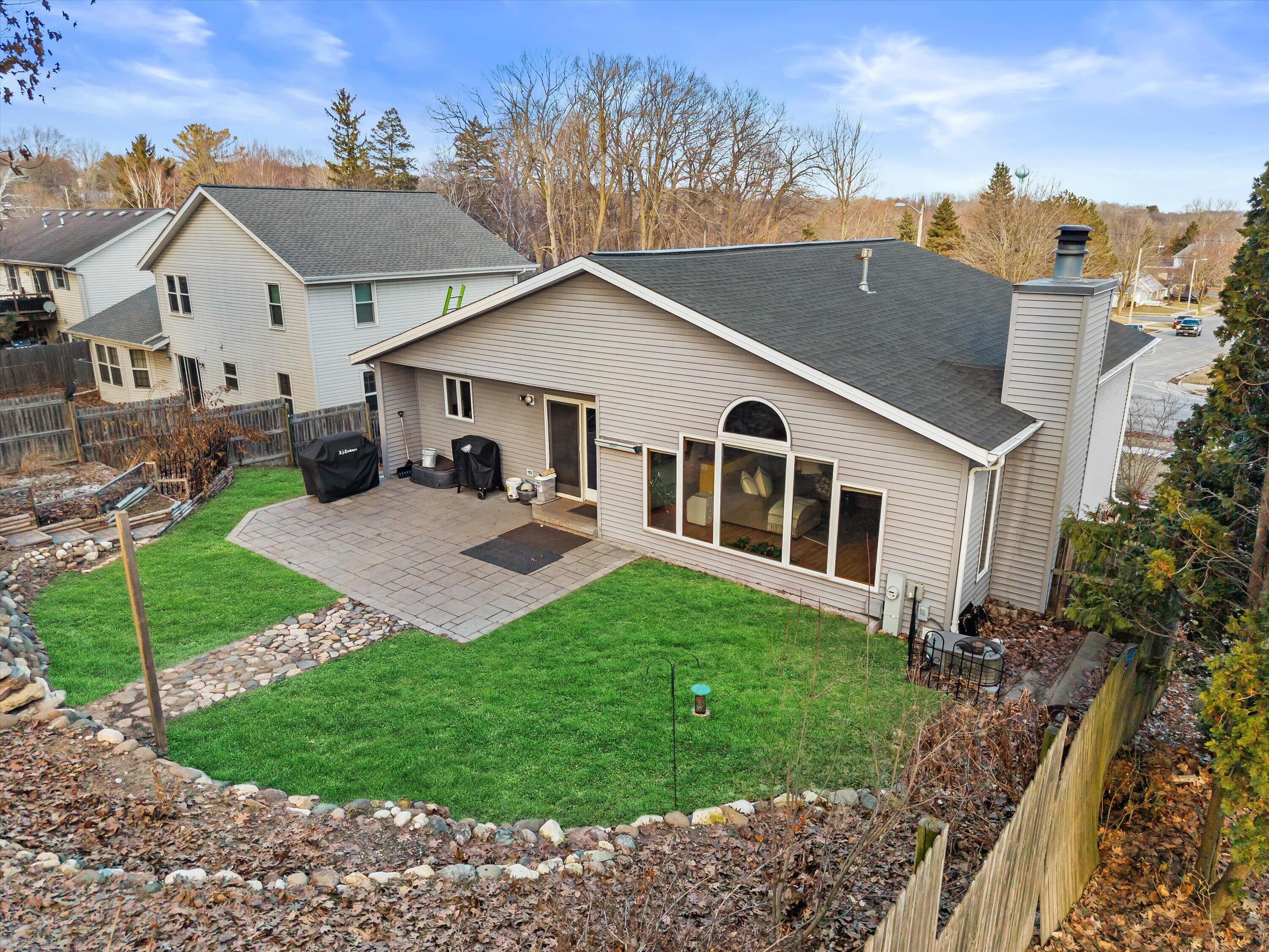 1130 Green Tree Road West Bend, WI 53090 - Photo 37 of 47 Virtual stage green in grass