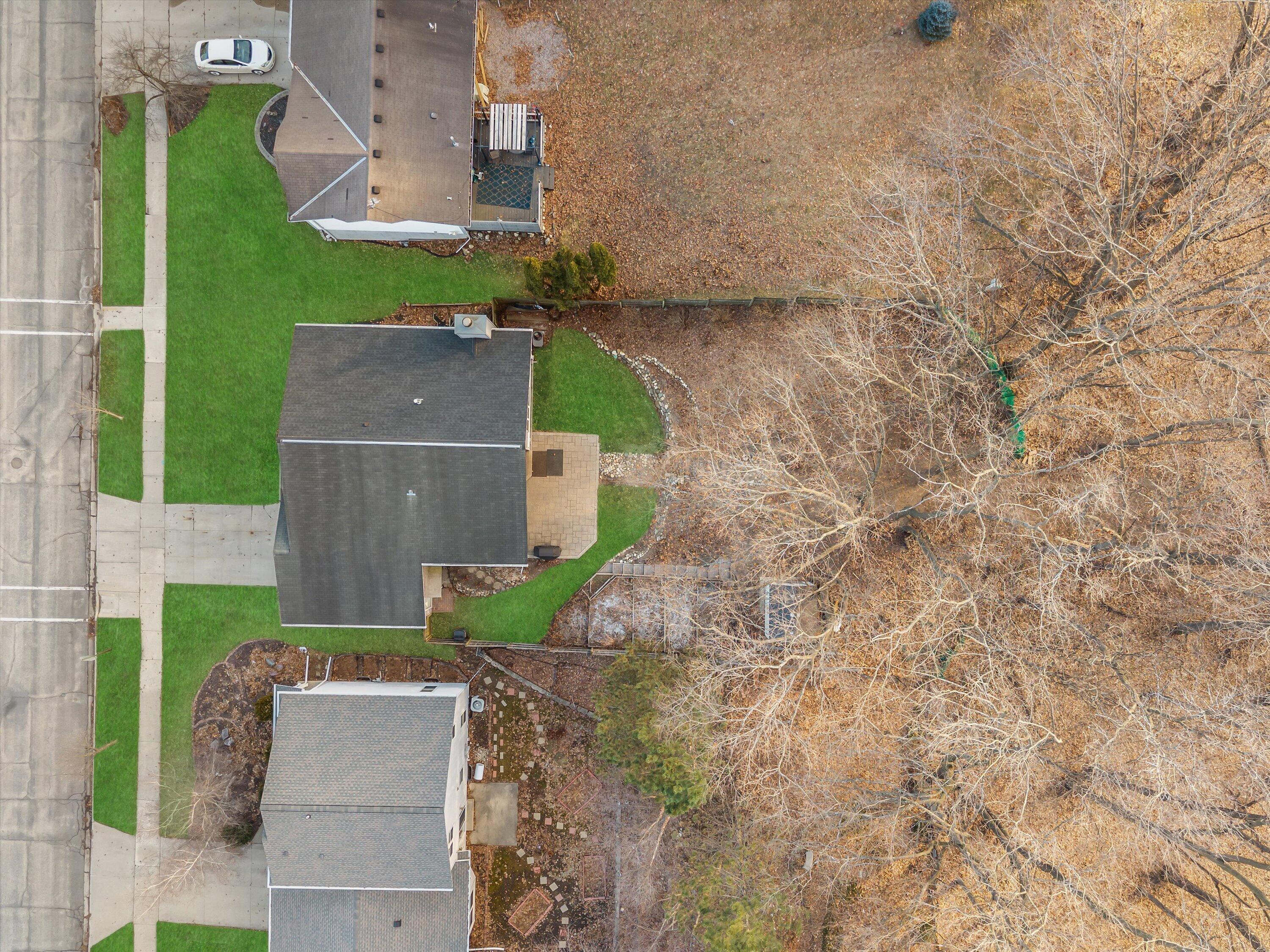 1130 Green Tree Road West Bend, WI 53090 - Photo 40 of 47 Virtual stage green in grass