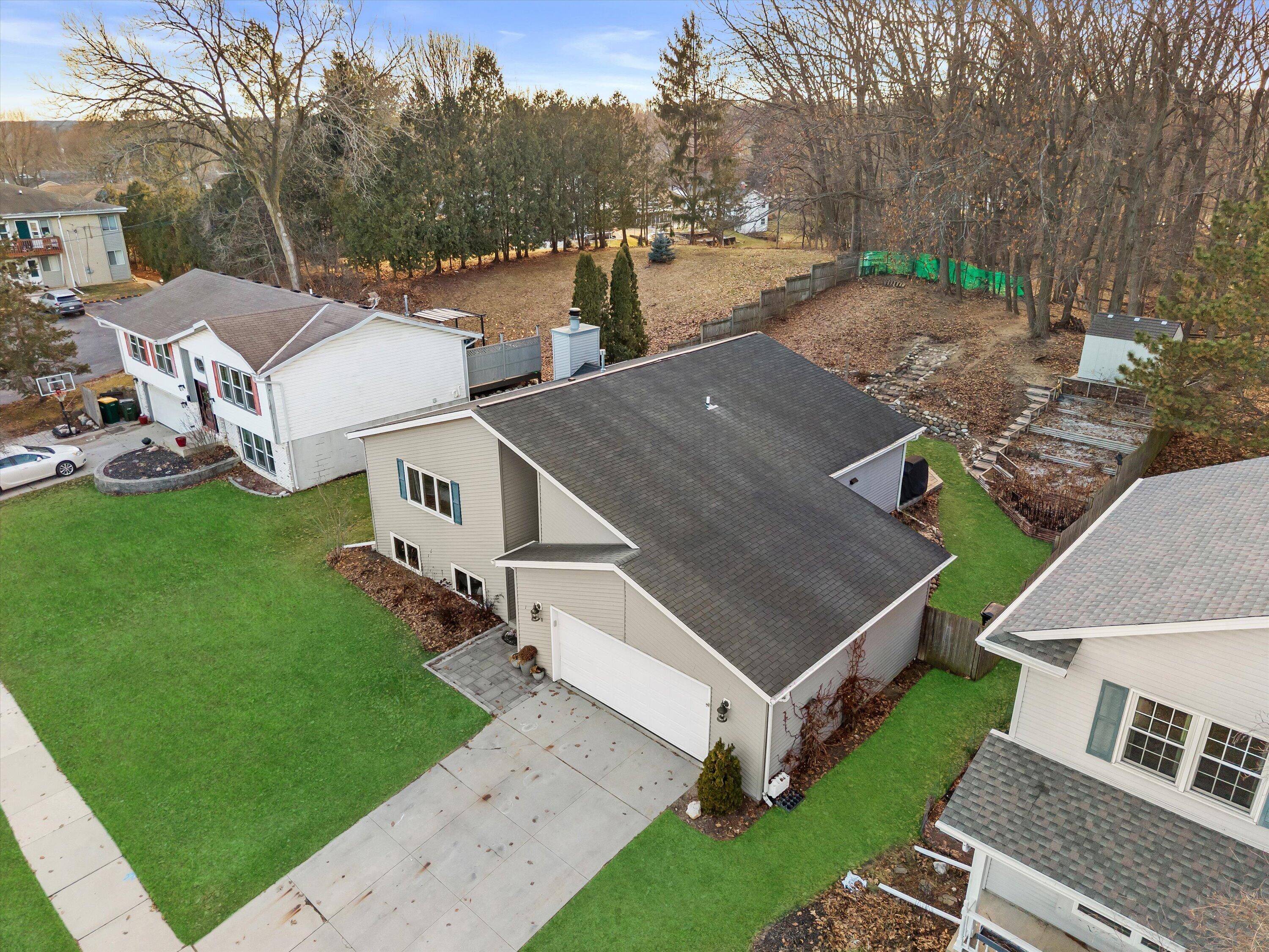 1130 Green Tree Road West Bend, WI 53090 - Photo 43 of 47 Virtual stage green in grass