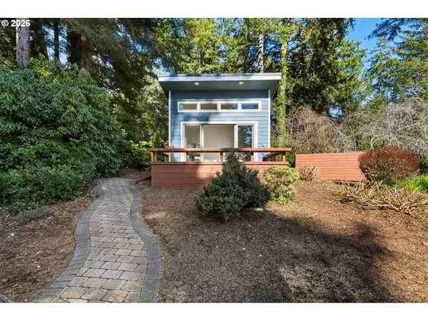 $1,850,000 | 83837 Highway 101, Florence, OR 97439