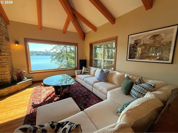 $1,850,000 | 83837 Highway 101, Florence, OR 97439
