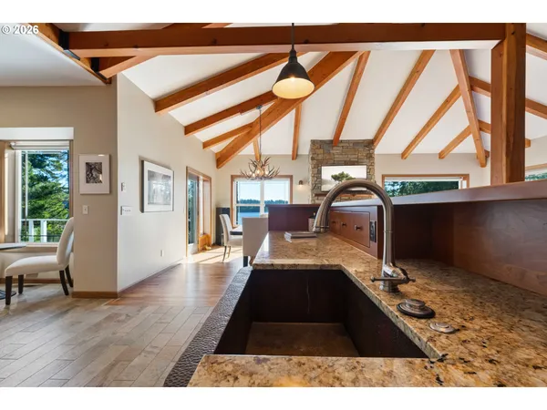 $1,850,000 | 83837 Highway 101, Florence, OR 97439