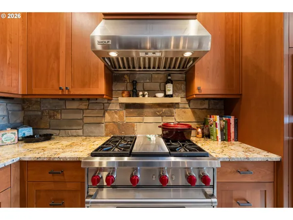 $1,850,000 | 83837 Highway 101, Florence, OR 97439