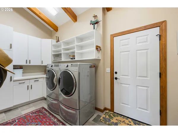 $1,850,000 | 83837 Highway 101, Florence, OR 97439