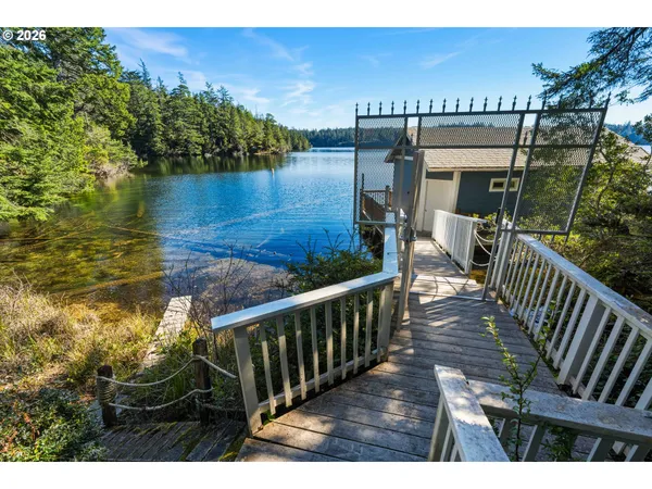 $1,850,000 | 83837 Highway 101, Florence, OR 97439