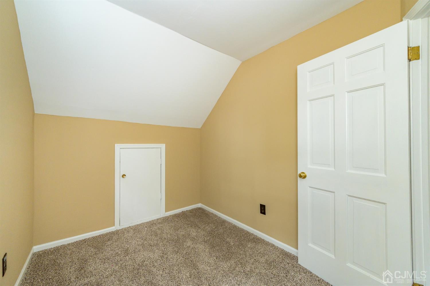 17 Brookside Road Millstone Township, NJ 08510 - Photo 28 of 40 Gallery Image 28