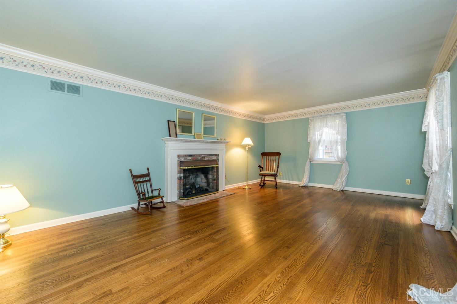 17 Brookside Road Millstone Township, NJ 08510 - Photo 4 of 40 Gallery Image 4