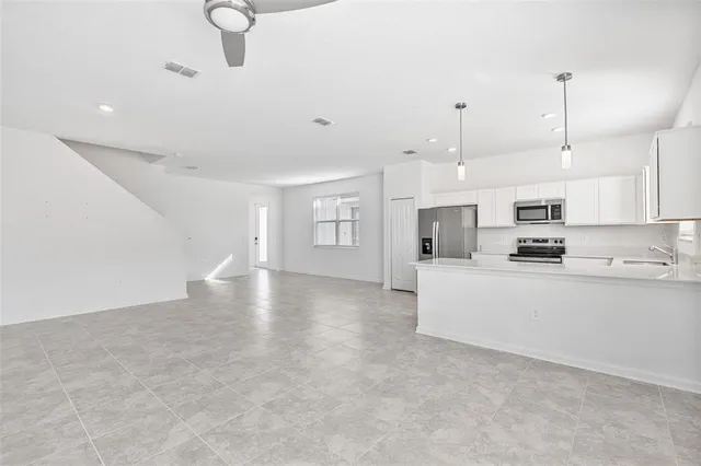 $2,295 | 122 Nine Iron Drive, Davenport, FL 33896