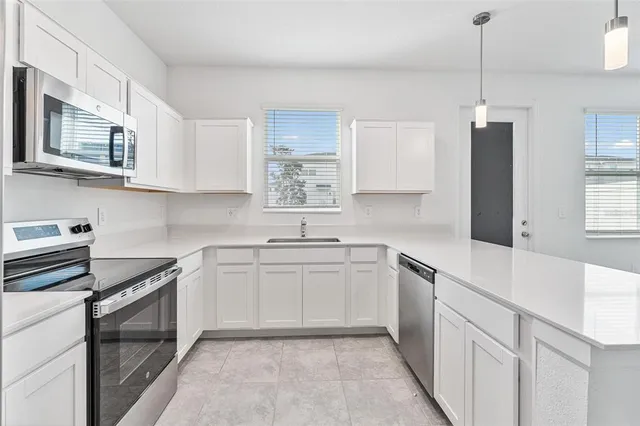 $2,295 | 122 Nine Iron Drive, Davenport, FL 33896