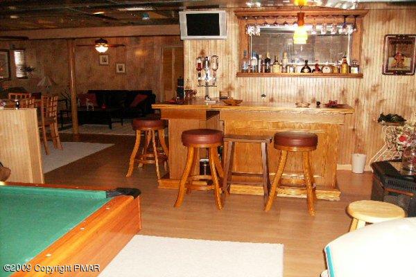 76 Ravenhill Road Tamiment, PA 18371 - Photo 23 of 32 View of Bar