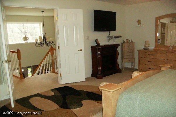76 Ravenhill Road Tamiment, PA 18371 - Photo 4 of 32 Entry to Master Bedroom