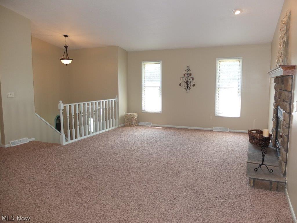 3713 Cottage Grove Road Akron, OH 44319 - Photo 7 of 18 Another view of the great room and foyer.