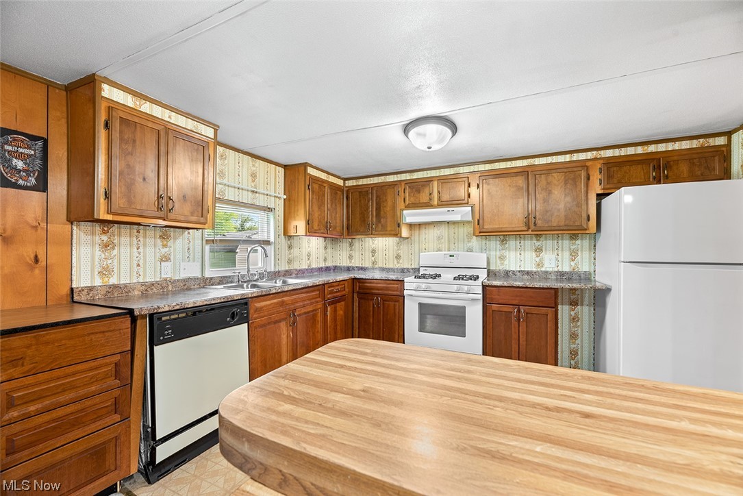 9455 Griffith Road Ravenna, OH 44266 - Photo 7 of 29