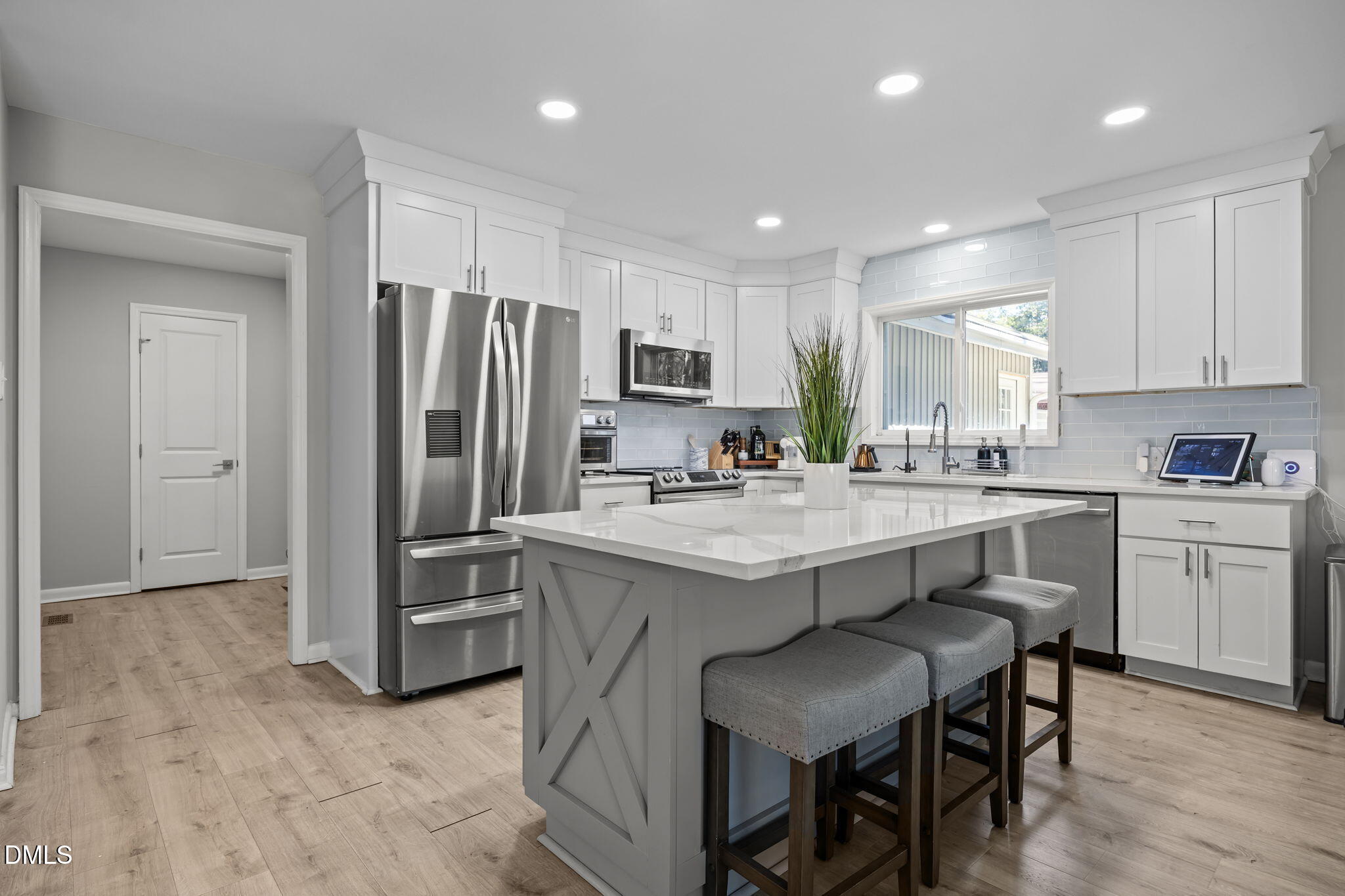 4500 Embleton Drive Raleigh, NC 27612 - Photo 4 of 45 30-web-or-mls-IMG_3725