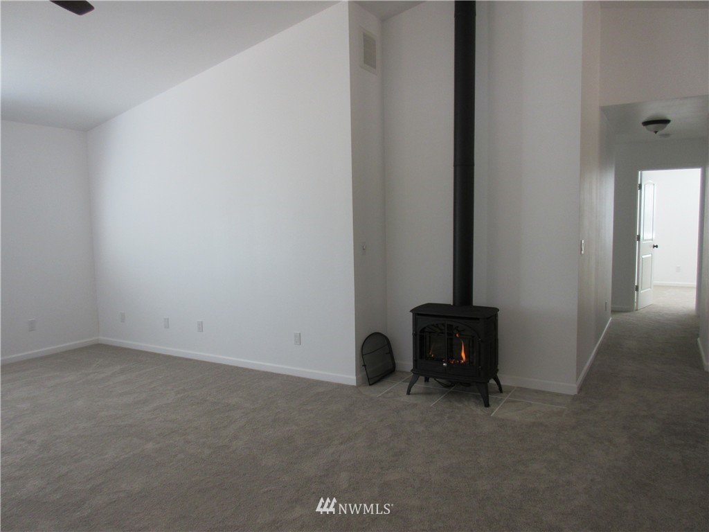 5413 Southeast Alpine Road Olalla, WA 98359 - Photo 15 of 24 Gallery Image 15