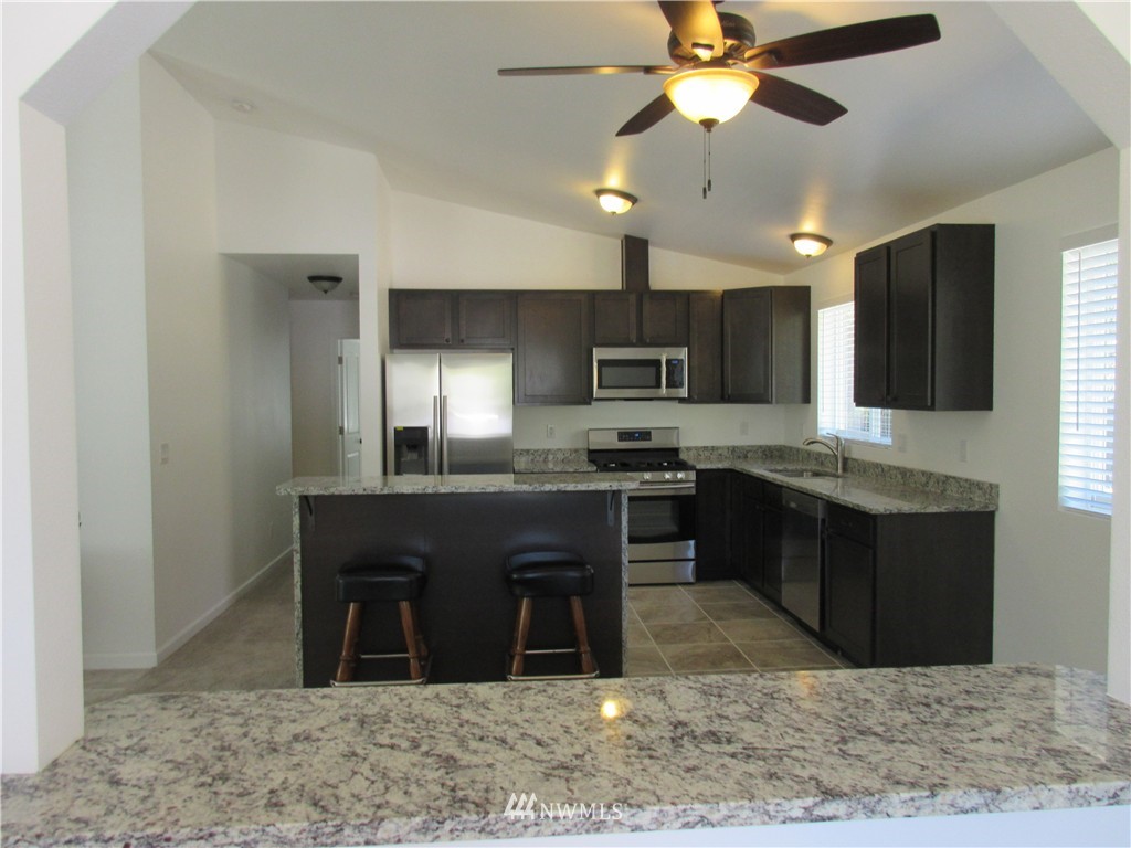 5413 Southeast Alpine Road Olalla, WA 98359 - Photo 4 of 24 Gallery Image 4