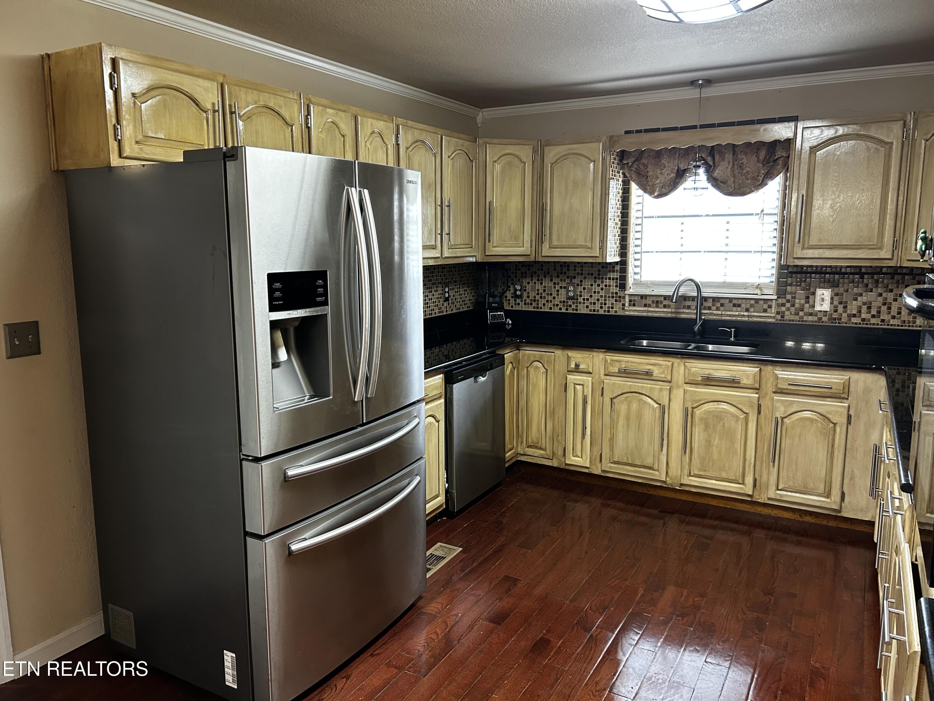829 Oak Grove Road Madisonville, TN 37354 - Photo 5 of 22 IMG_8836