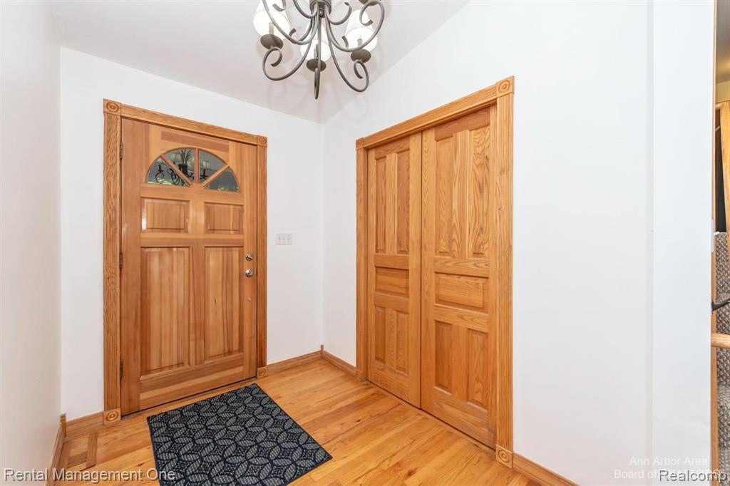 7870 Chamberlin Road Dexter, MI 48130 - Photo 4 of 52 Gallery Image 4