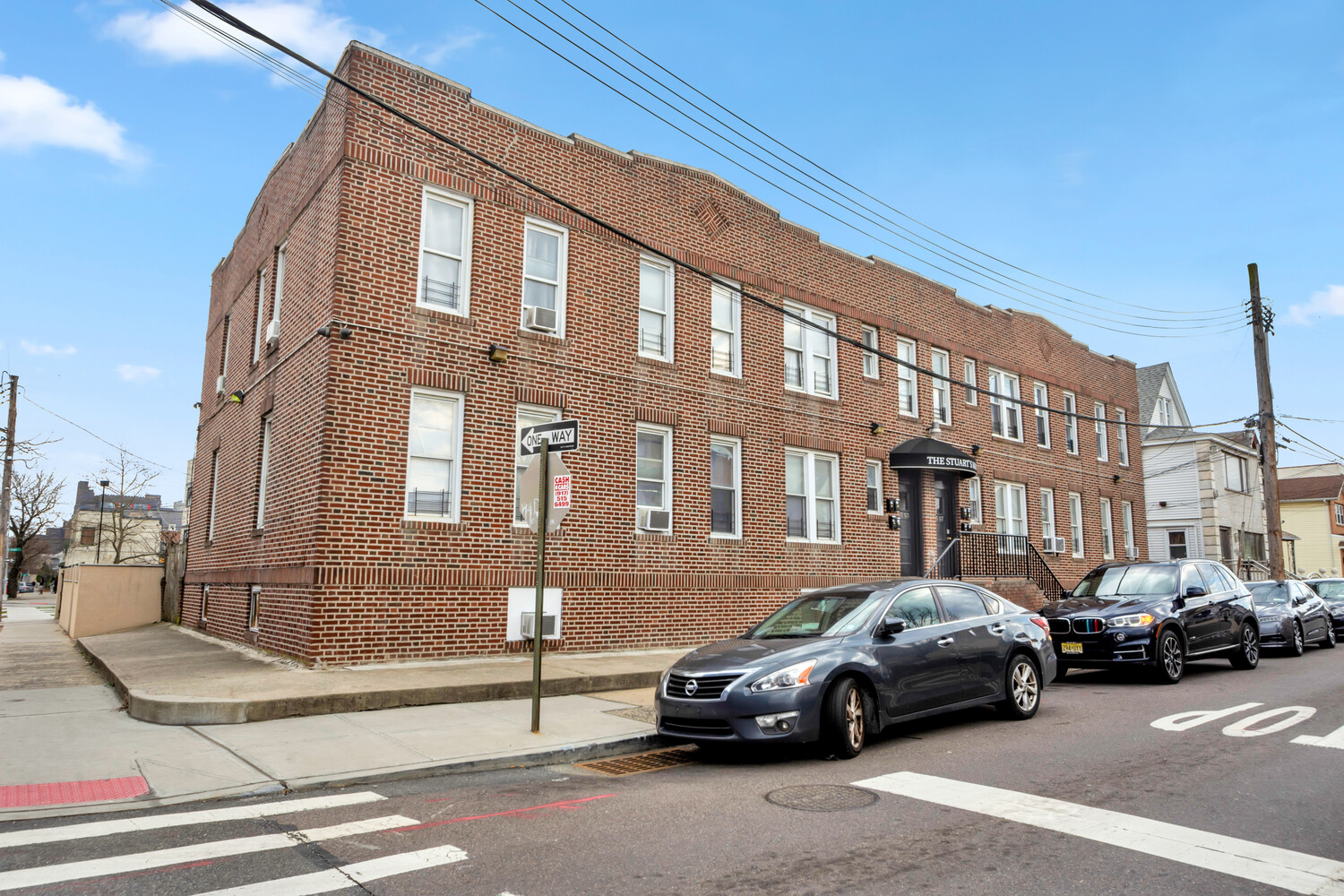 95-07 Cresskill Place Queens, NY 11435 - Photo 12 of 40 a building view