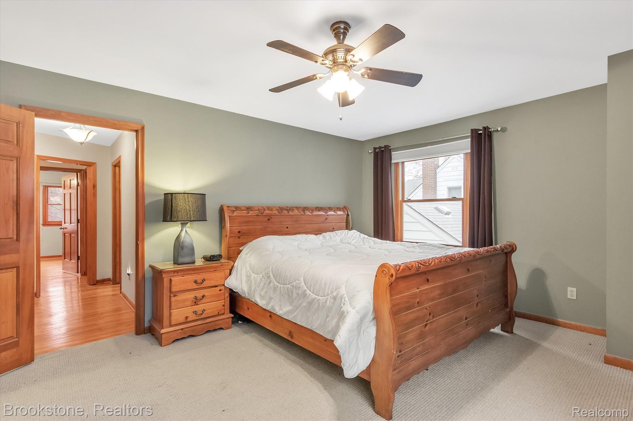 102 Maplefield Road Pleasant Ridge, MI 48069 - Photo 26 of 41 Rare oversized primary bedroom